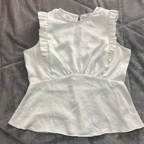 Express flutter/ruffle sleeve keyhole back business casual ivory top size medium - Picture 1 of 6